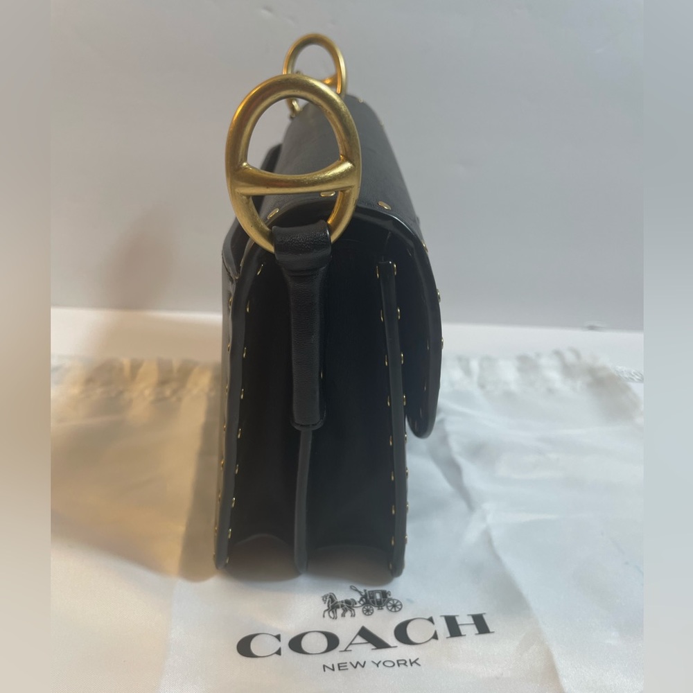 Crossbody Coach - Picture 3 of 16